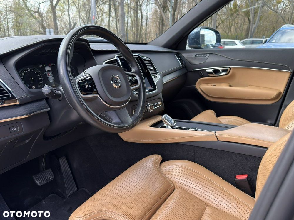Volvo XC 90 - 11