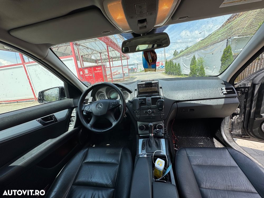 Mercedes-Benz C - 9