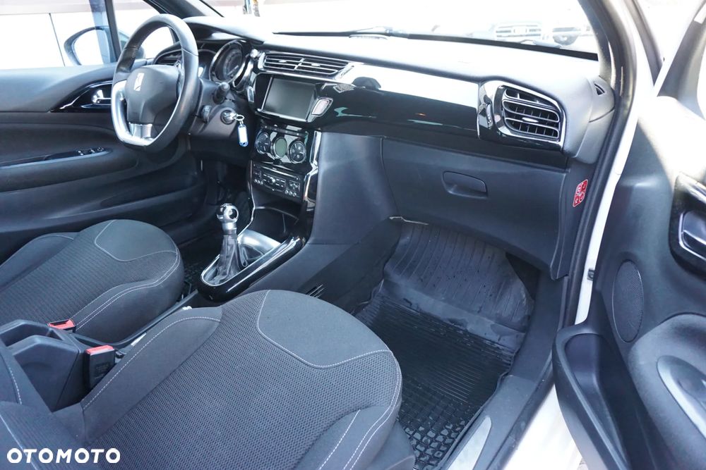 Citroën DS3 1.6 HDi SoChic - 12