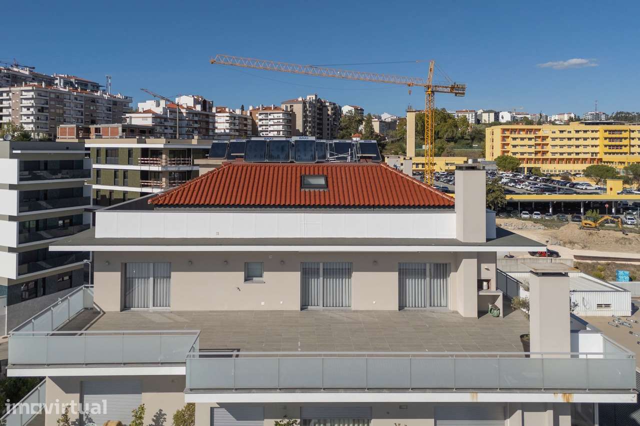 Apartamento T3 Duplex / Luxo / Exclusividade / 2 Terraços