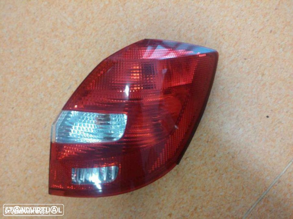 Farolim farol tras direito skoda fabia sw carrinha 2007-2014 (Novo) - 2