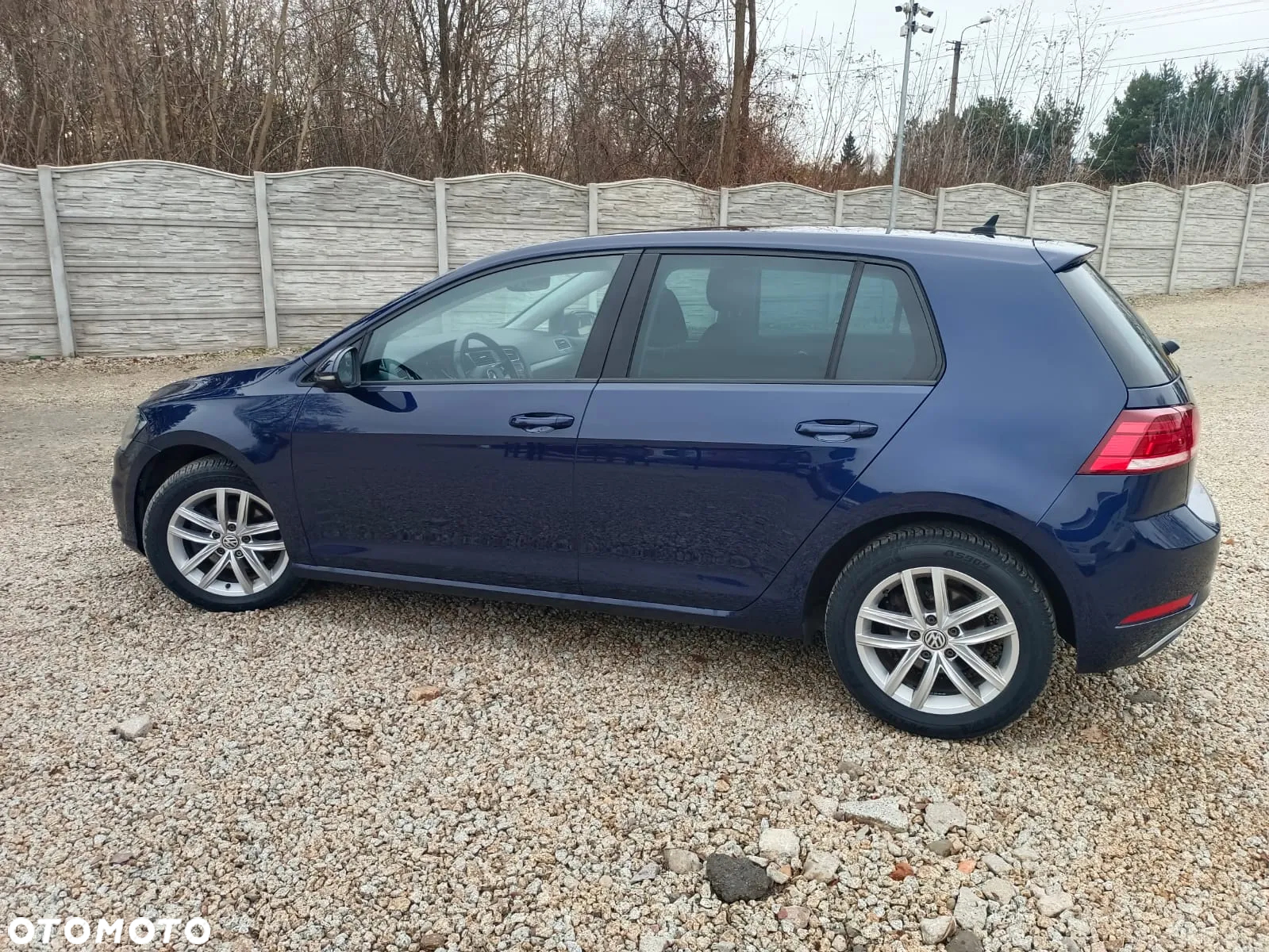 Volkswagen Golf - 6