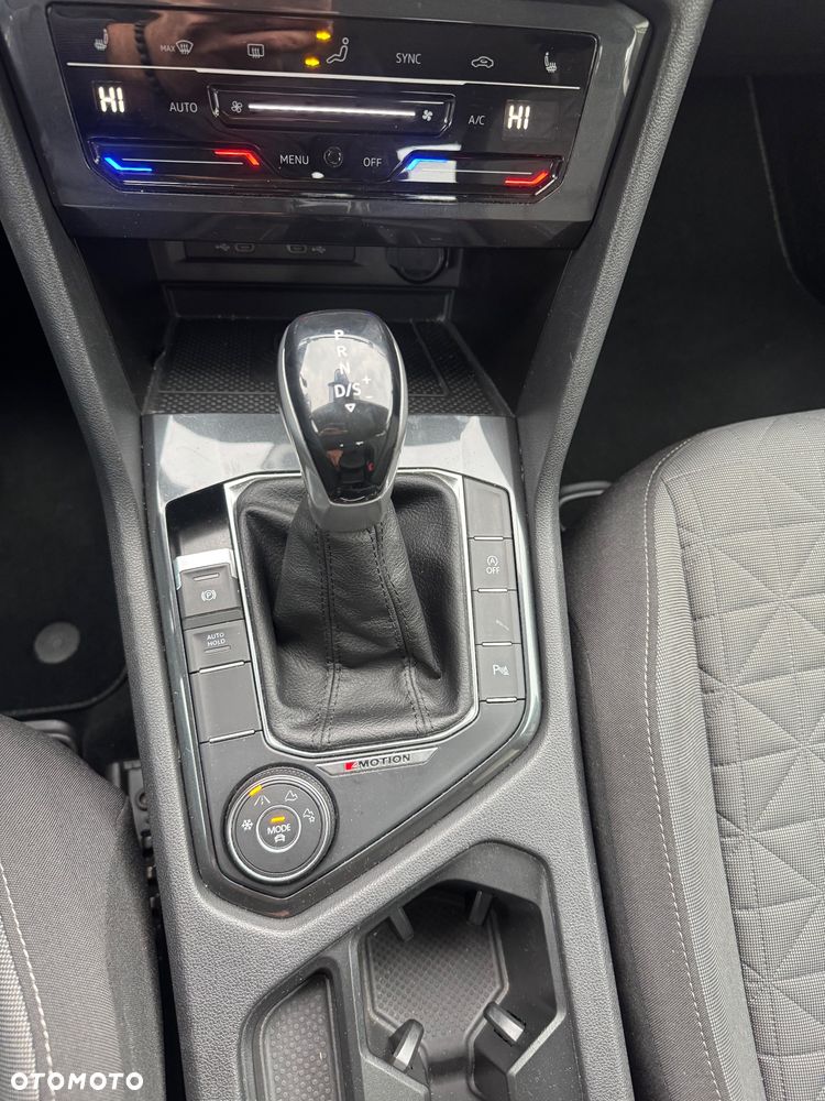 Volkswagen Tiguan 2.0 TDI SCR 4MotION DSG Elegance - 25