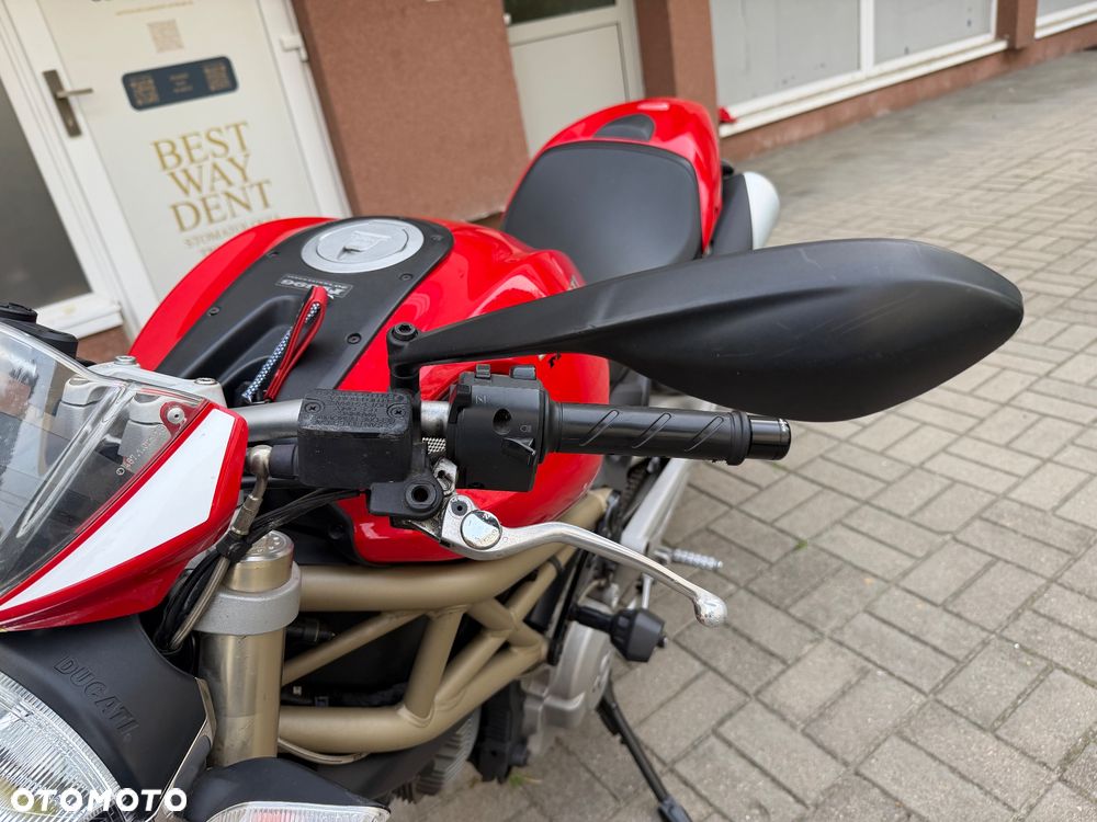 Ducati Monster - 17