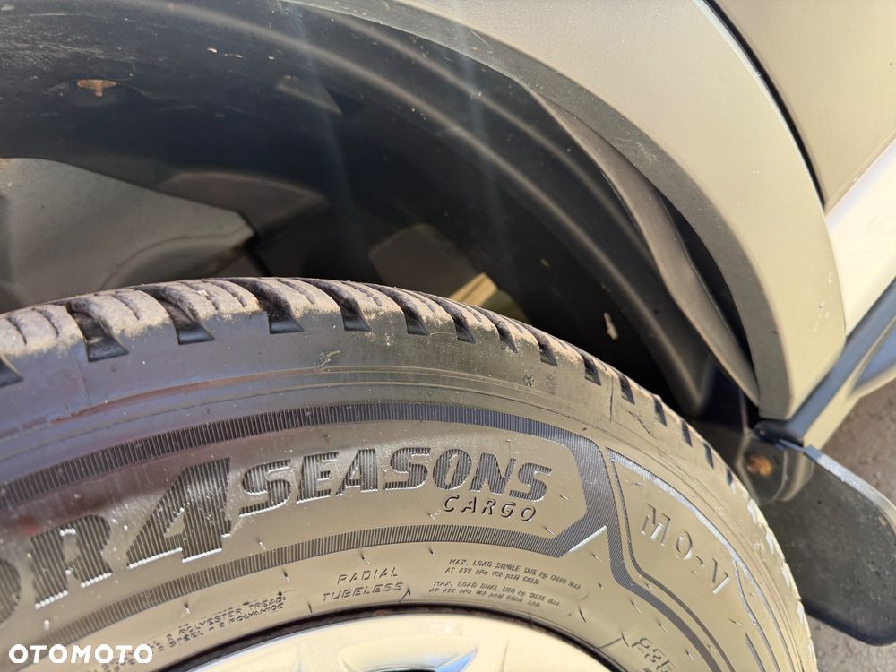 Ford TRANSIT 7os. - 24