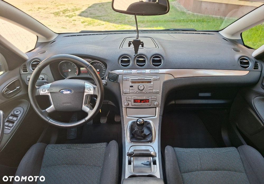 Ford S-Max - 23