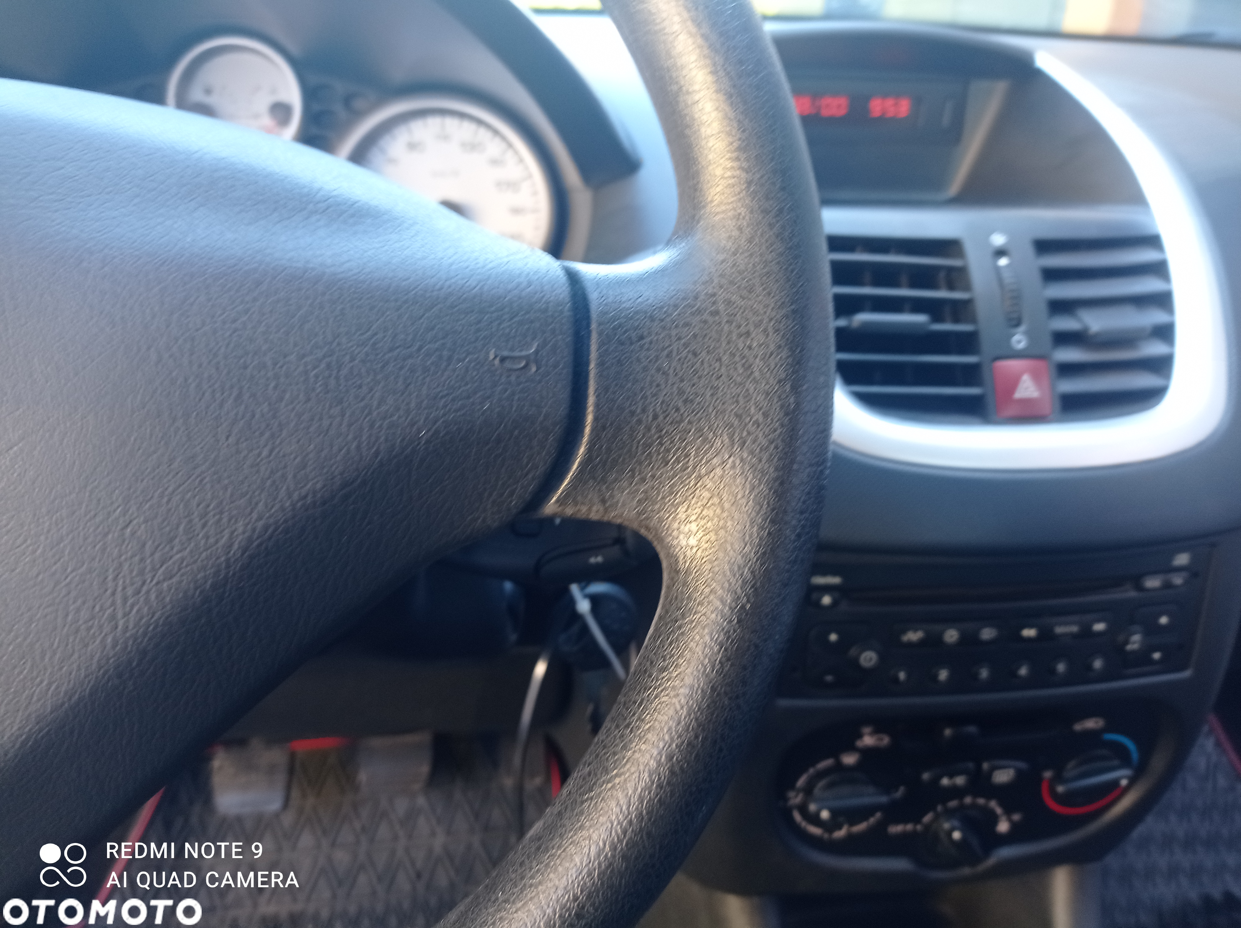 Peugeot 206 plus 206+ 1.1 Presence - 16