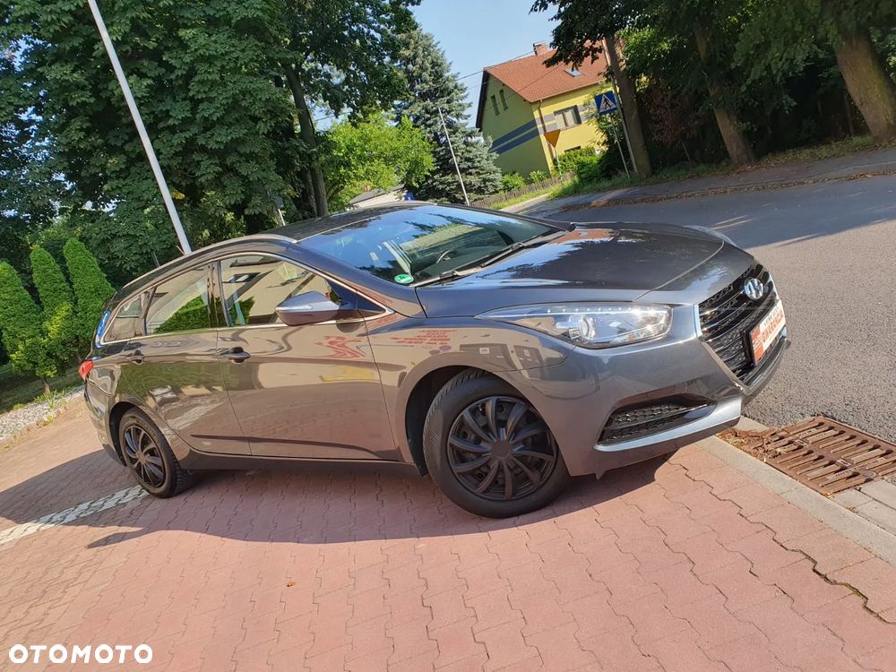 Hyundai i40 Kombi blue 1.6 Trend - 28