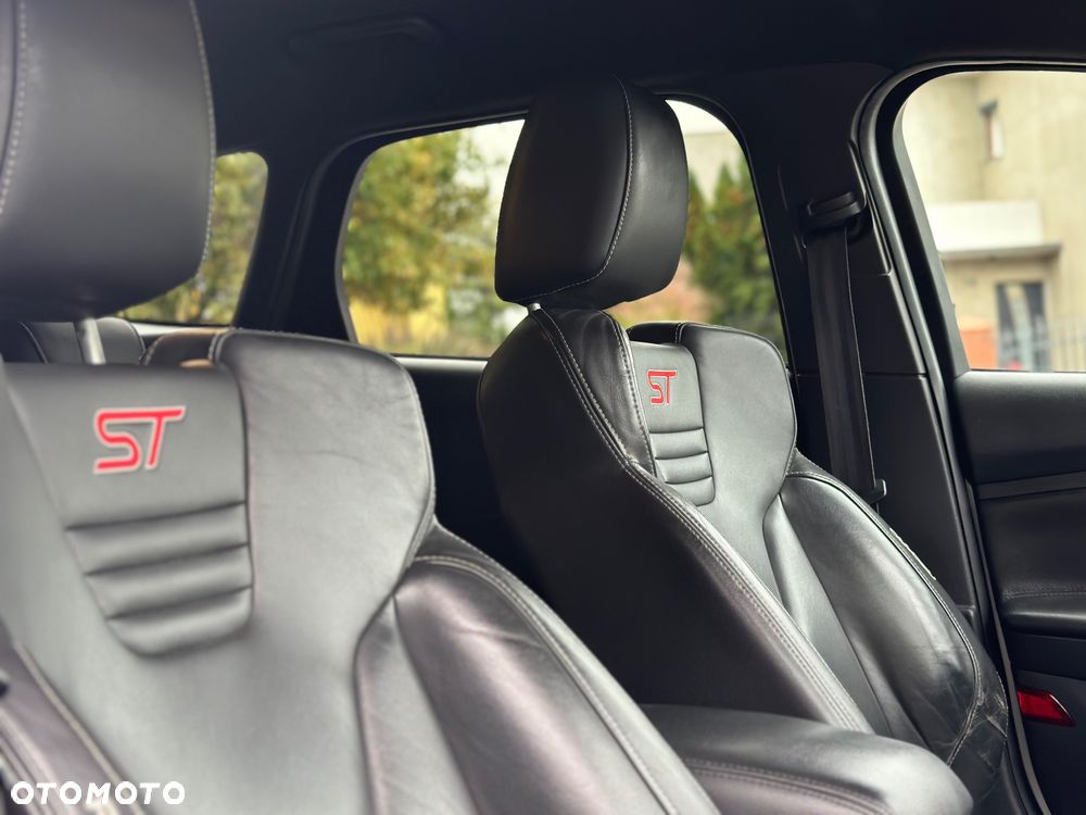 Ford Focus ST - 28