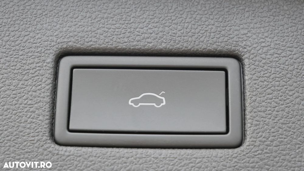 Volkswagen Tiguan - 36