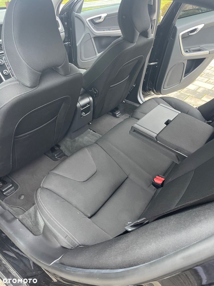 Volvo V60 D4 AWD Geartronic - 11