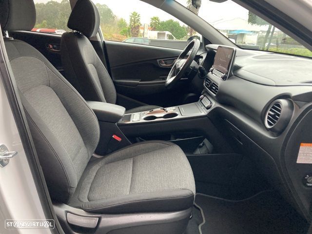 Hyundai Kauai Advantage - 35