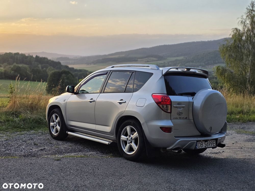 Toyota RAV4 - 2
