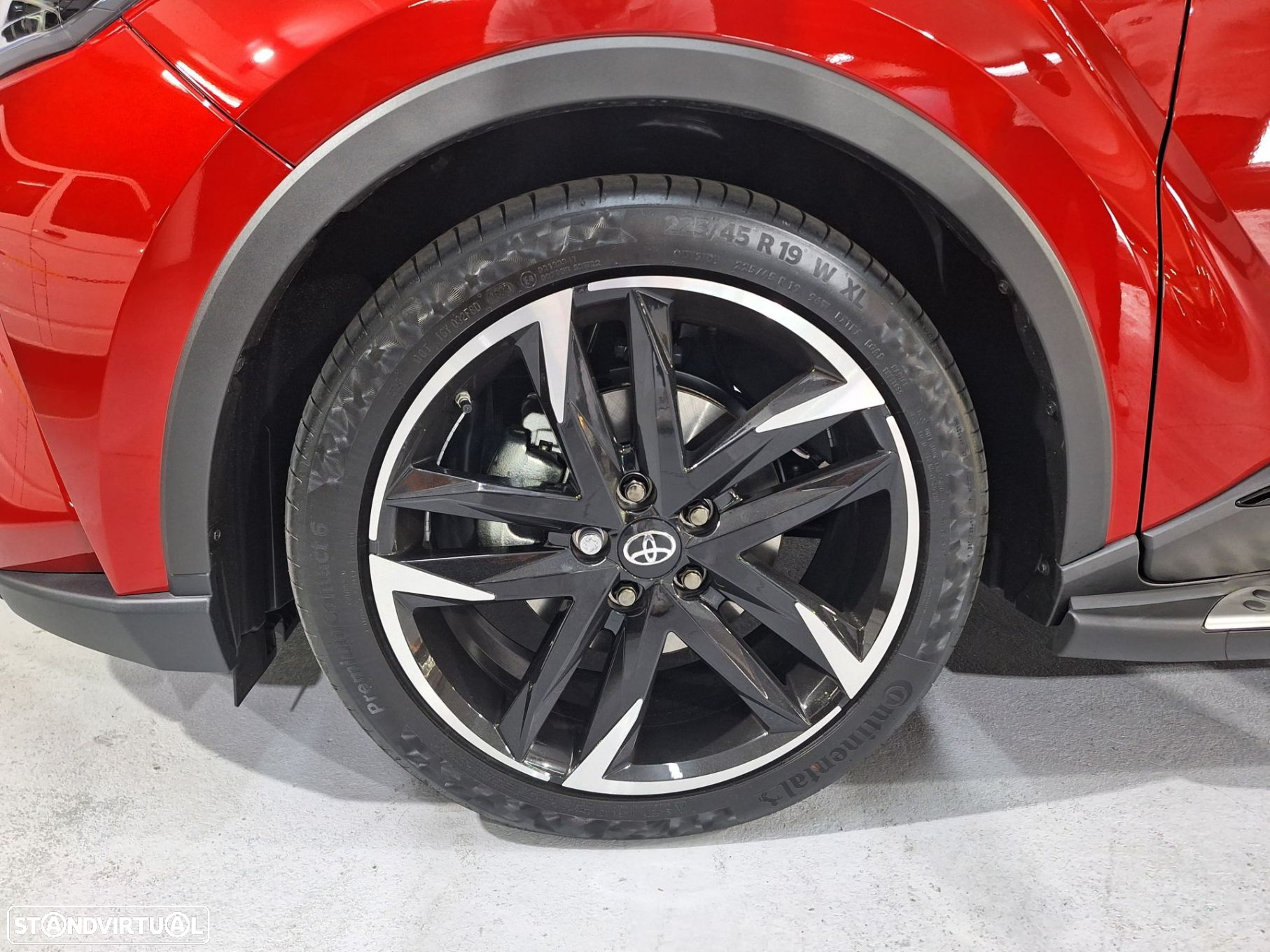 Toyota C-HR - 16