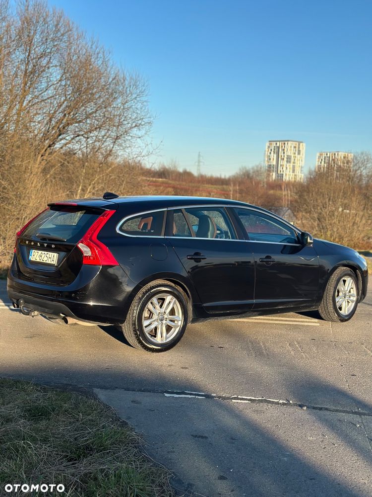 Volvo V60 T3 Summum - 7