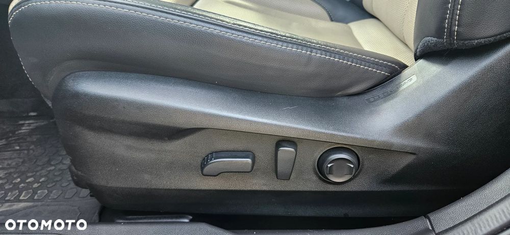 Subaru Outback 2.5i Platinum (EyeSight) Lineartronic - 15