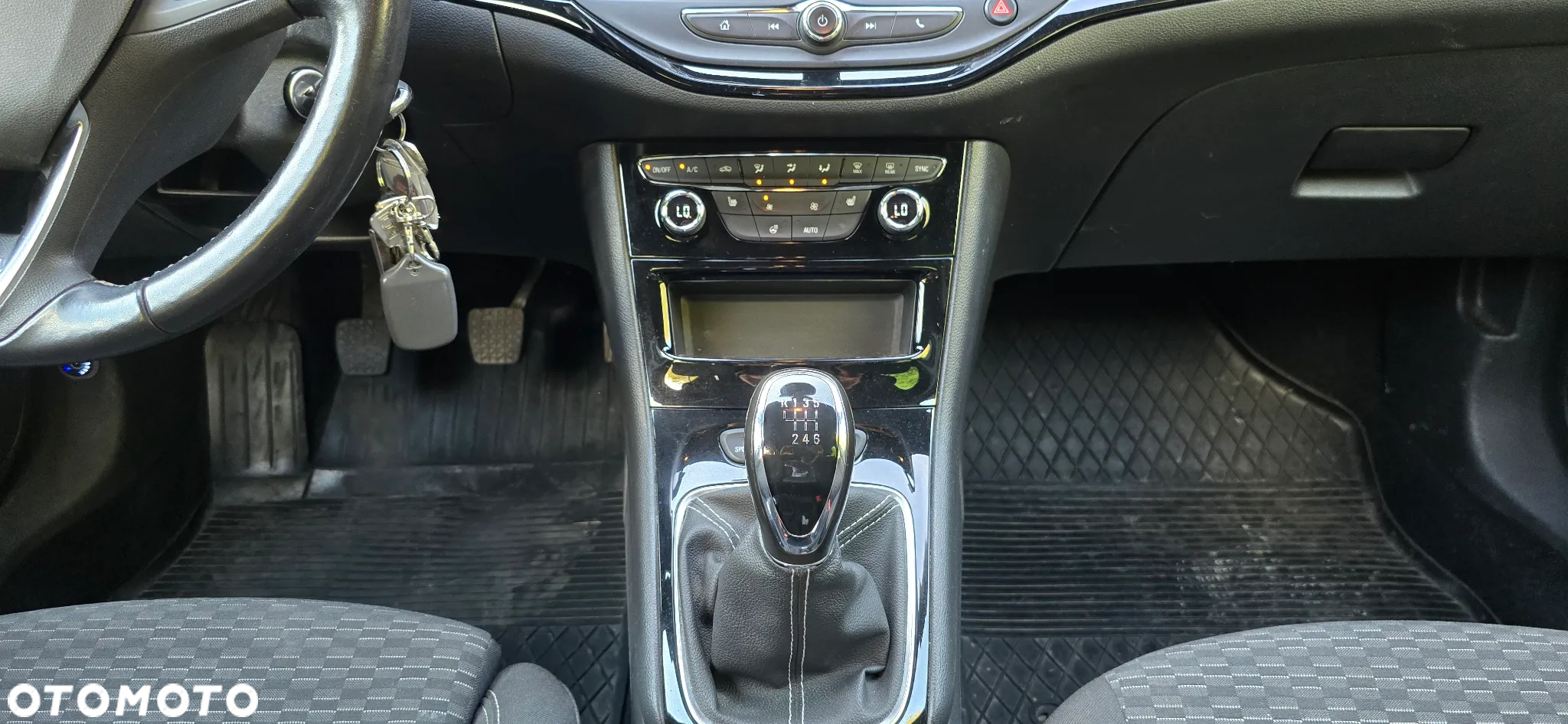 Opel Astra V 1.4 T GPF Dynamic - 12