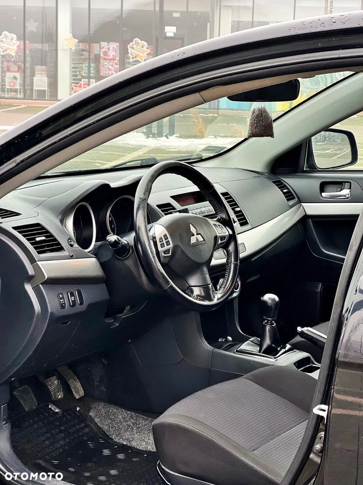 Mitsubishi Lancer - 27