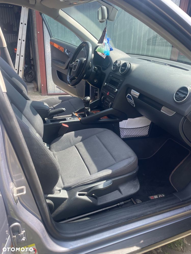 Audi A3 Sportback 1.9 TDI Ambiente - 8