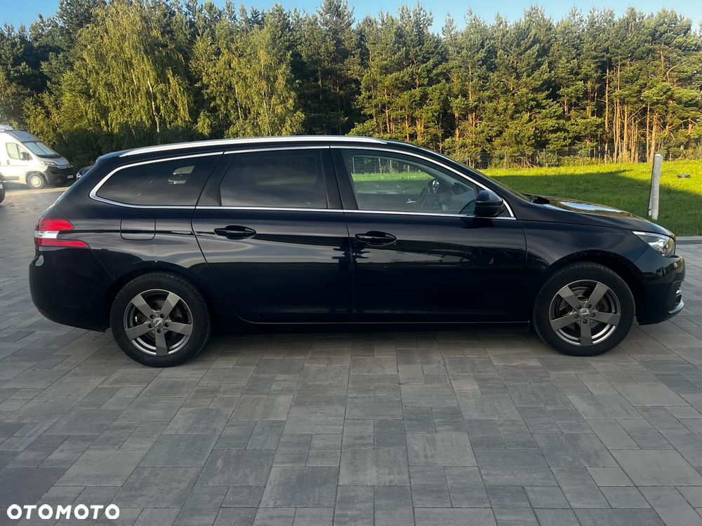 Peugeot 308 BlueHDi FAP 130 Stop & Start Allure Pack - 8