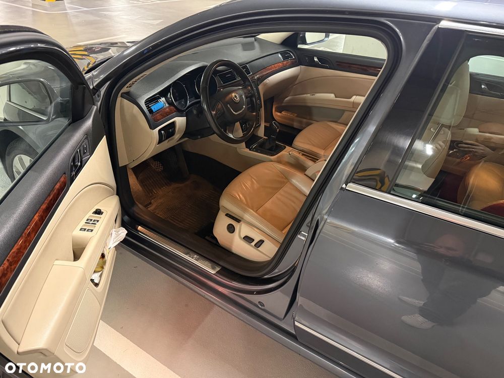 Skoda Superb 2.0 TDI Elegance - 6