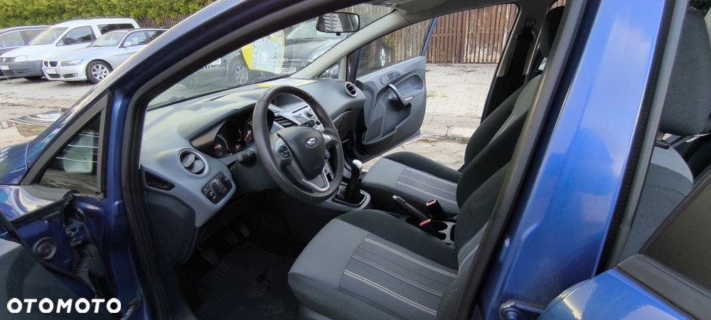 Ford Fiesta - 8