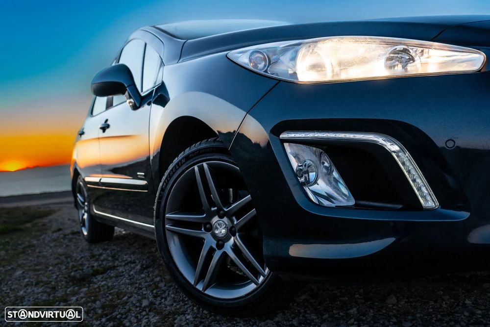 Peugeot 308 1.6 e-HDi Sportium CVM6 - 19