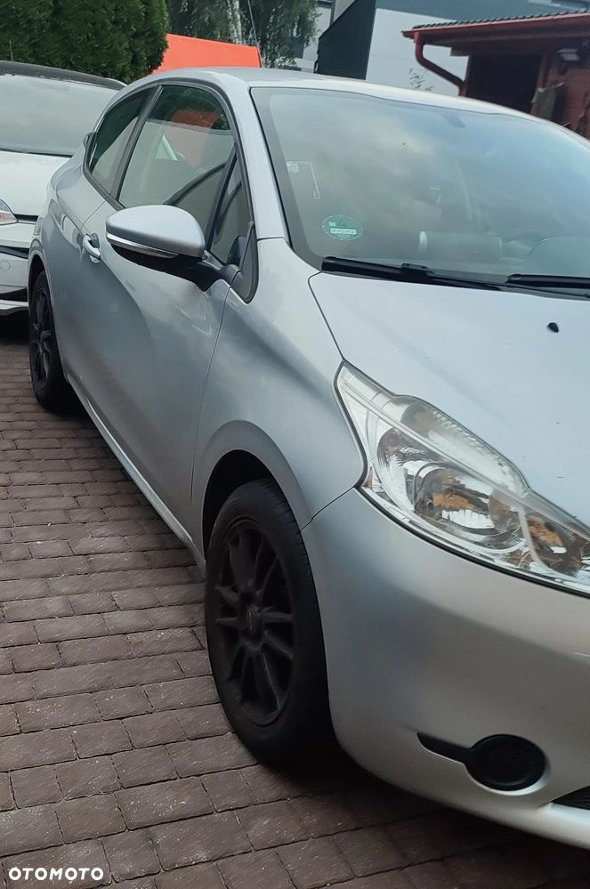 Peugeot 208 - 7
