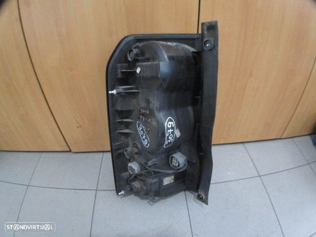 Farol Tras Stop3079 LAND ROVER DISCOVERY 4 L319 2010 3.0TDV6 4X4 V6 24V 245CV 5P  CASTANHO DRT ORIGINAL DANIFICADO - 3