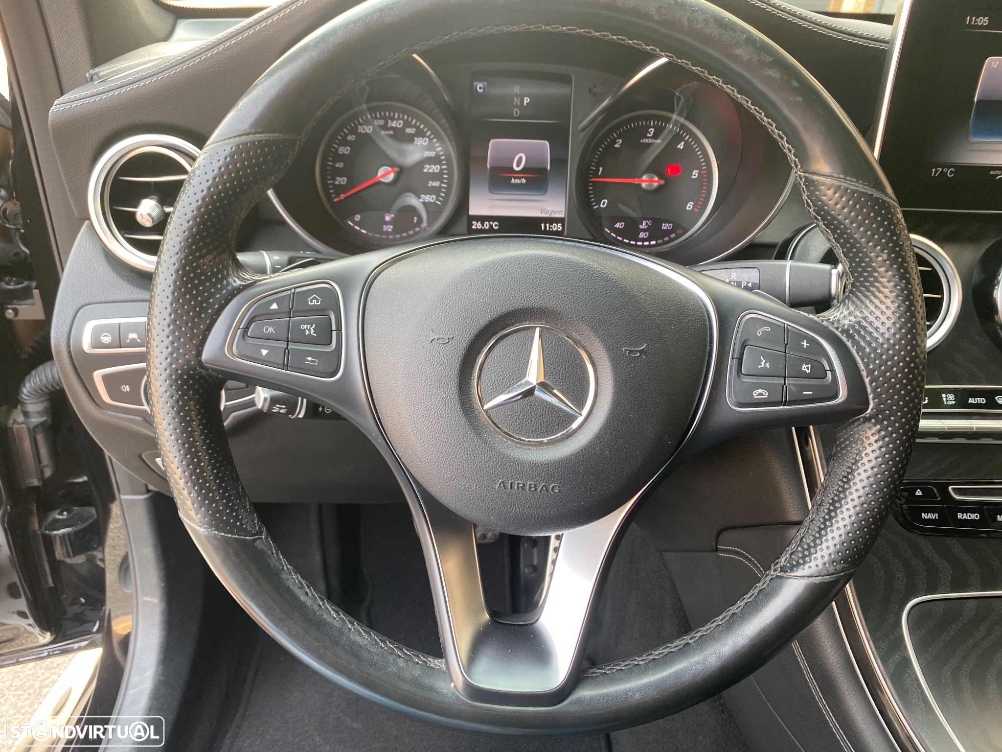 Mercedes-Benz GLC 250 d 4Matic 9G-TRONIC AMG Line - 29