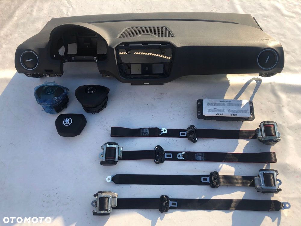 skoda citygo szara deska kokpit konsola poduszki - 4