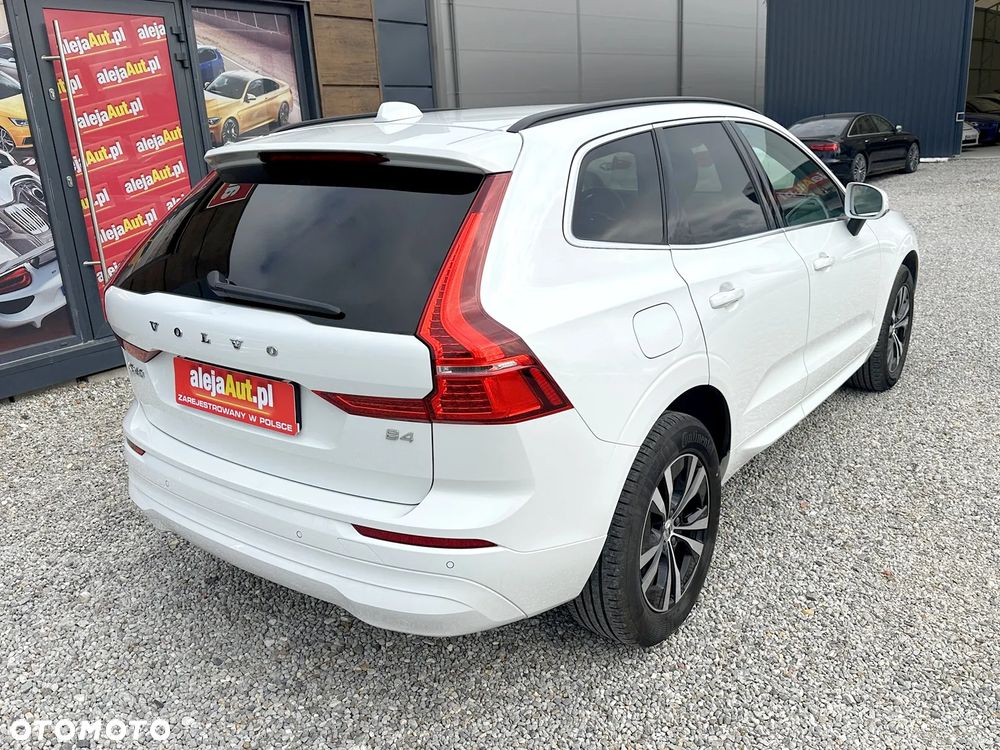 Volvo XC 60 T4 Momentum Pro - 4
