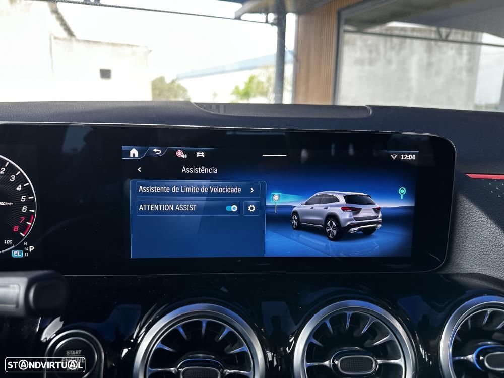 Mercedes-Benz GLA 250 e 8G-DCT Progressive - 27