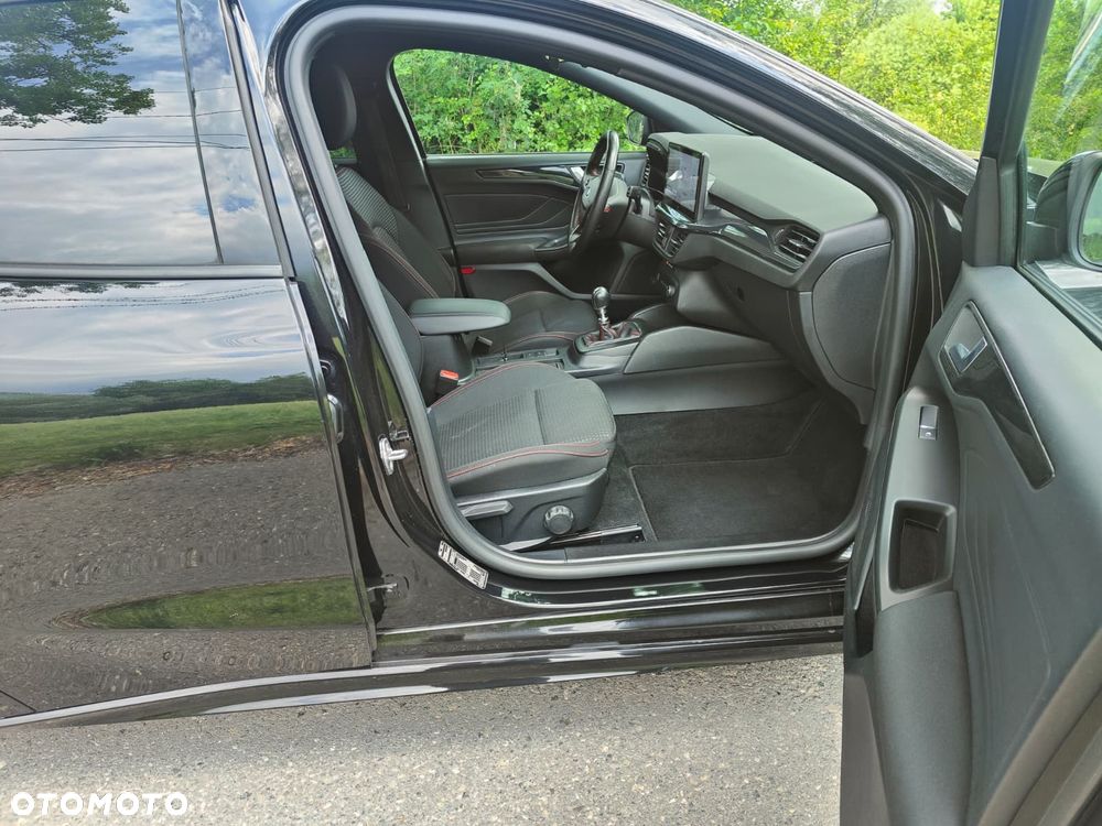 Ford Focus - 24