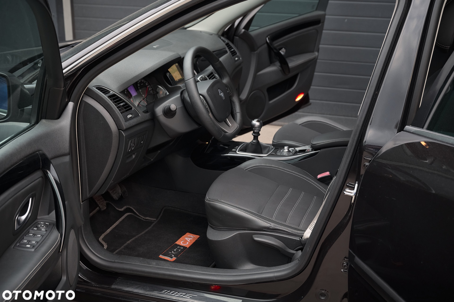 Renault Laguna Grandtour ENERGY dCi 130 FAP Start-Stop Bose Edition - 21