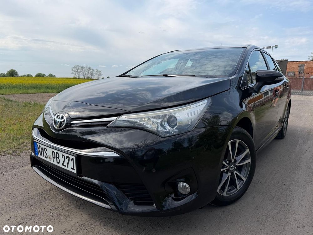 Toyota Avensis 1.8 Premium EU5 - 1