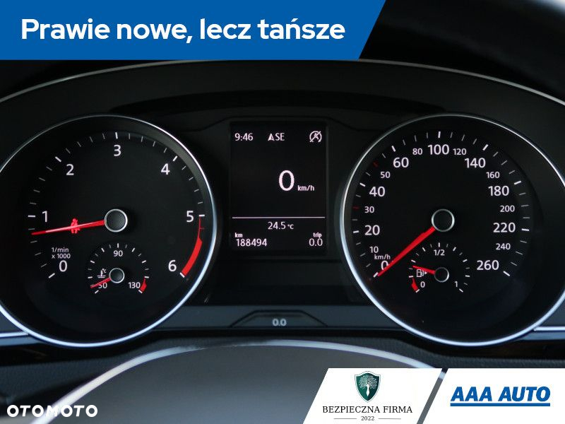 Volkswagen Passat - 12