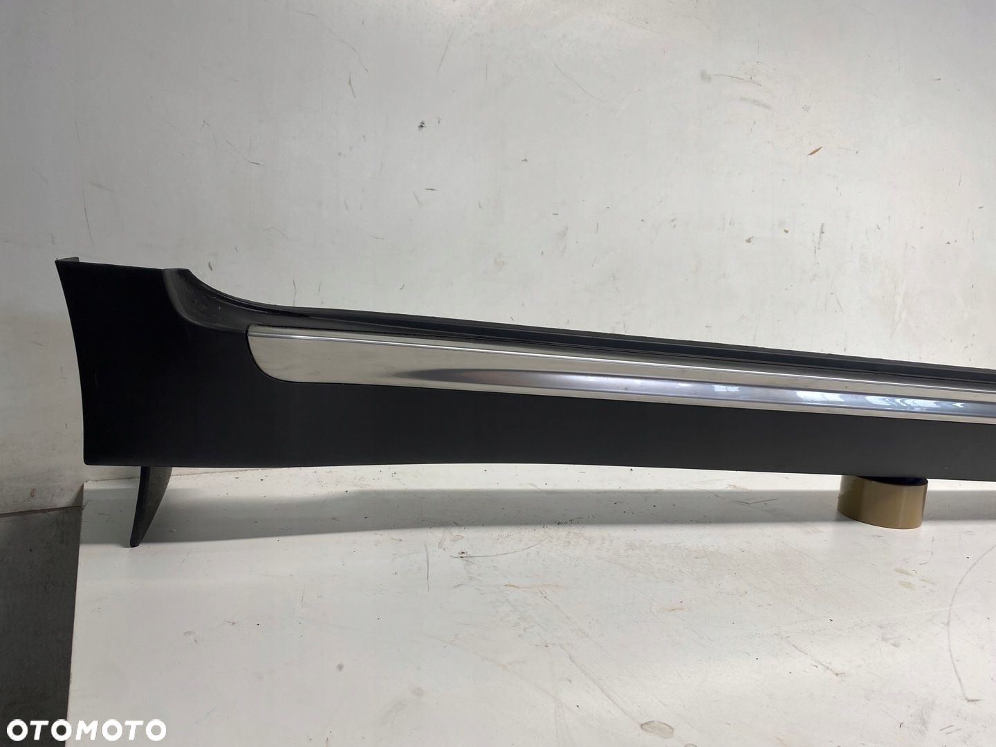 LISTWA PROGOWA PRAWA GT KIA SPORTAE IV 15-19 87754-F1110 ŁADNA - 3