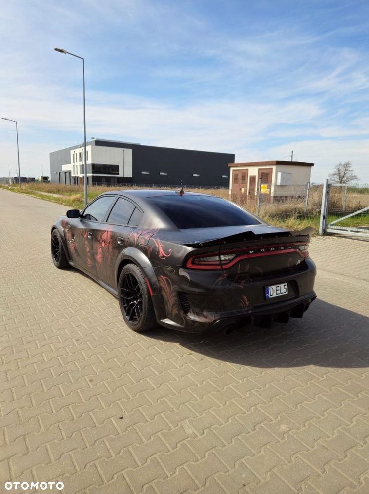 Dodge Charger 6.4 Scat Pack - 11