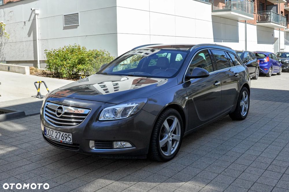 Opel Insignia - 1