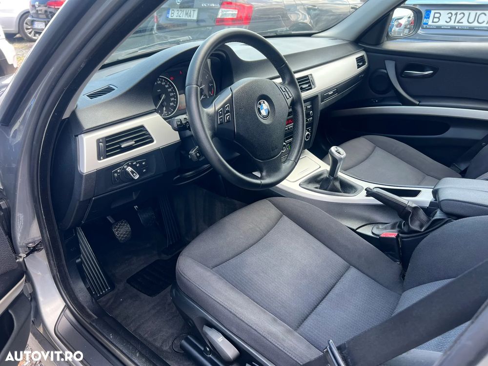 BMW Seria 3 318i Edition Lifestyle - 24