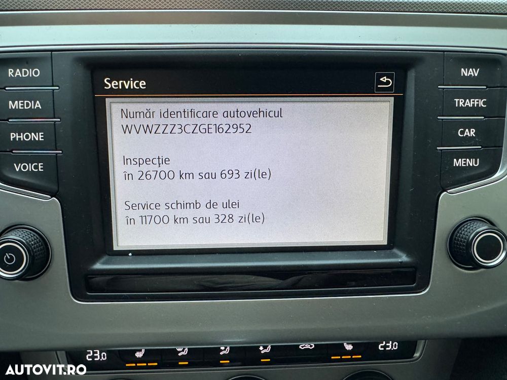 Volkswagen Passat - 18