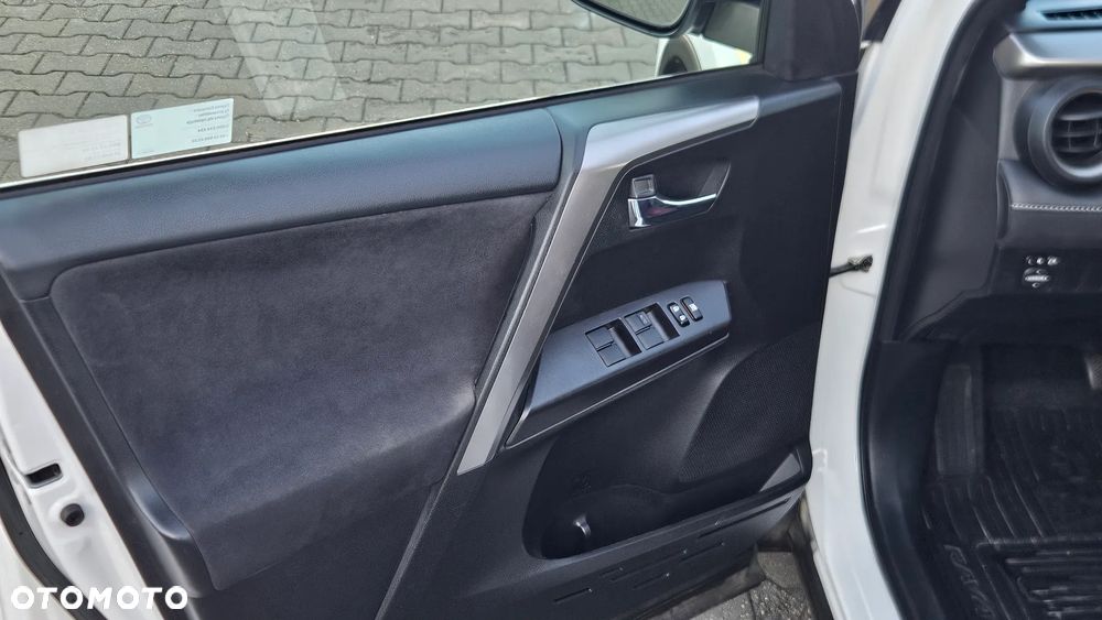 Toyota RAV4 Hybrid Prestige 4x4 - 13