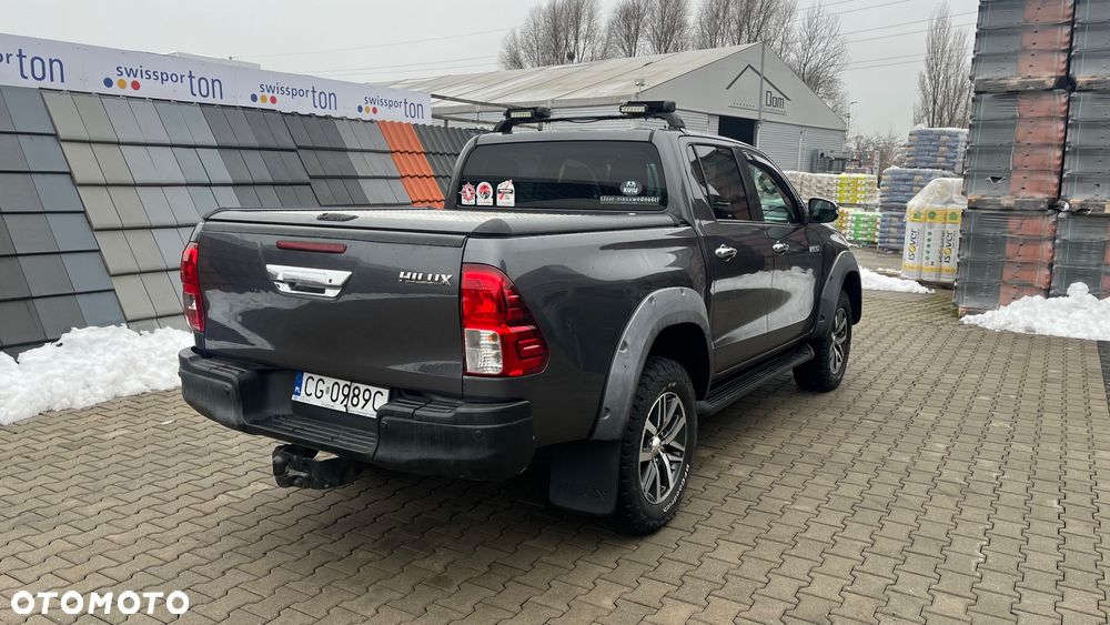Toyota Hilux 2.4 D-4D Double Cab SR5 4x4 - 4