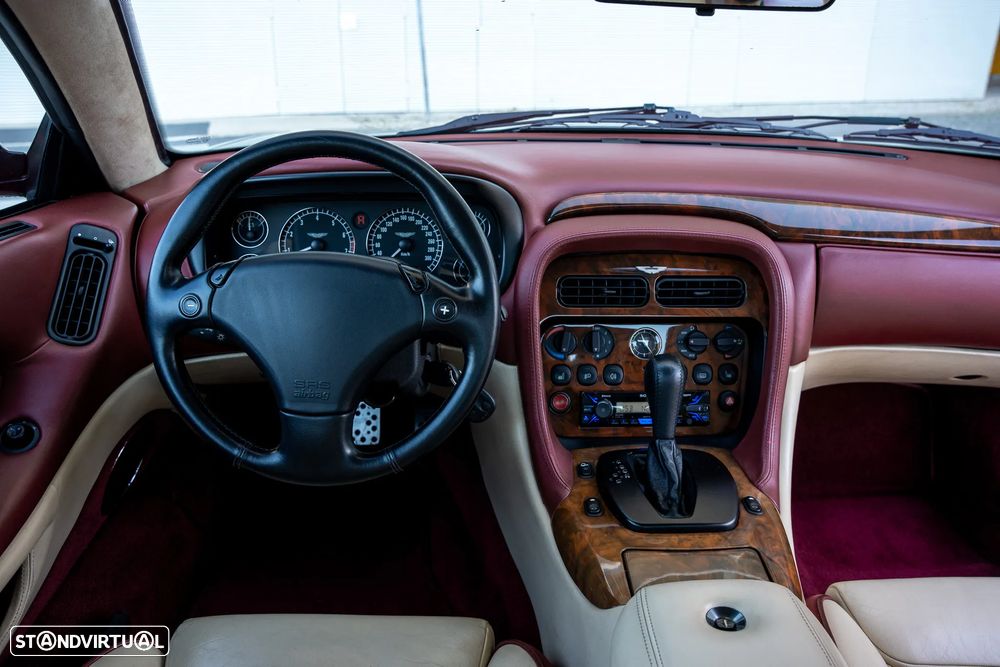 Aston Martin DB7 Vantage Coupé - 22