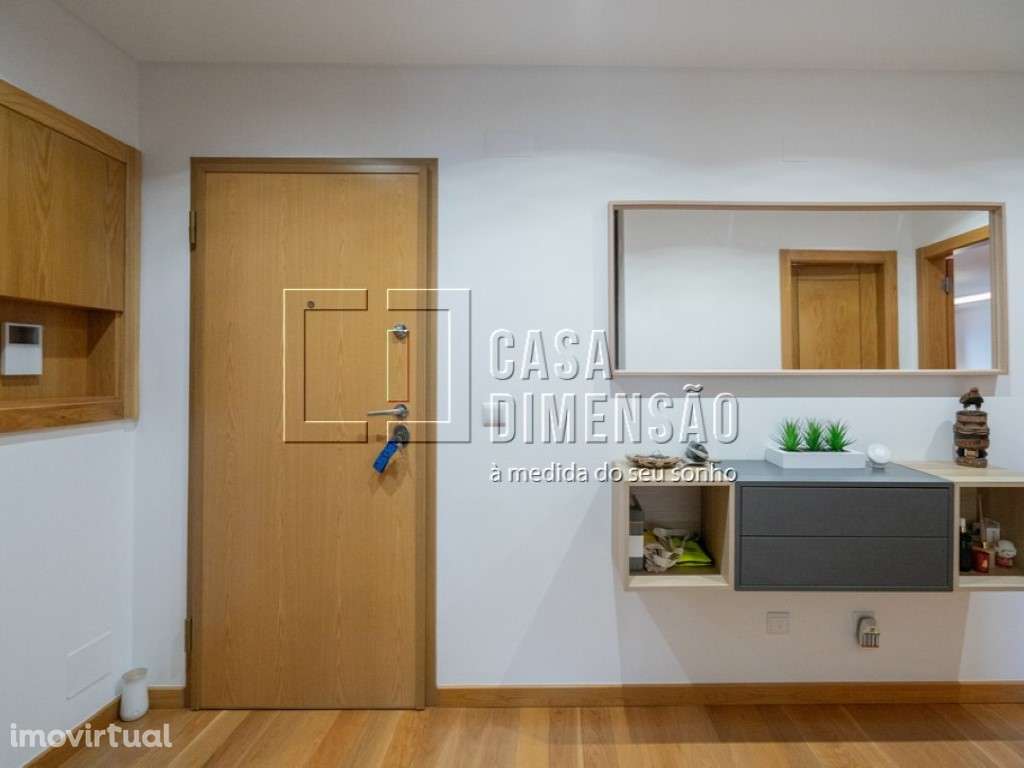 Apartamento de tipologia T2 na Serra de Carnaxide, como NOVO!! - Grande imagem: 5/44