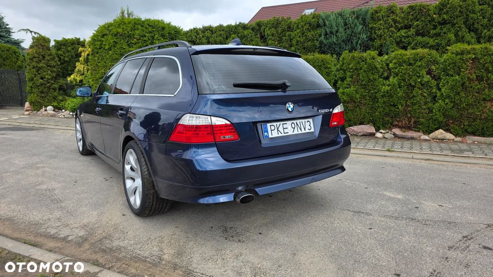 BMW Seria 5 520d Edition Sport - 6