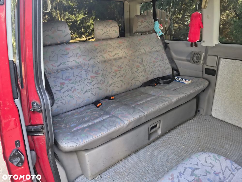Volkswagen Multivan - 8