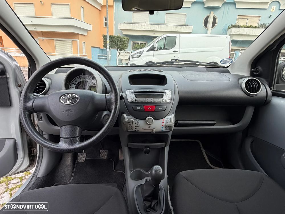 Toyota Aygo 1.0 + AC - 5