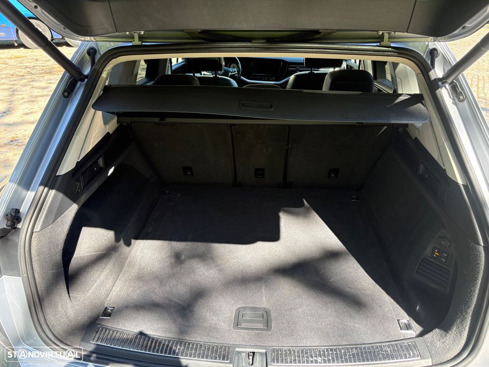 VW Touareg 3.0 TDI V6 Elegance Plus - 38